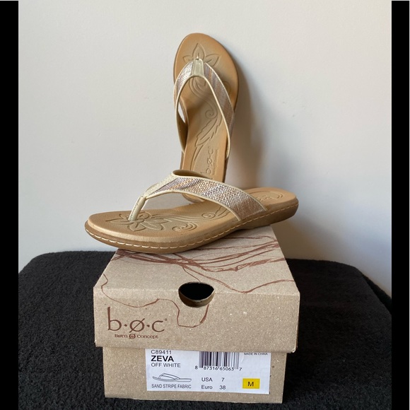 B.O.C. By Born Women’s Zeva Sand Stripe Fabric - Size 7 (Euro 37). NIB - Picture 1 of 7